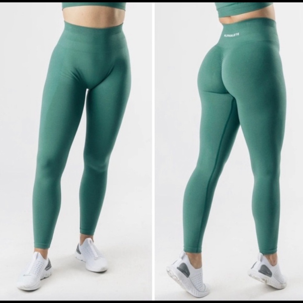 Alphalete Amplify leggings. Color: Ivy. Size M. Gently worn.